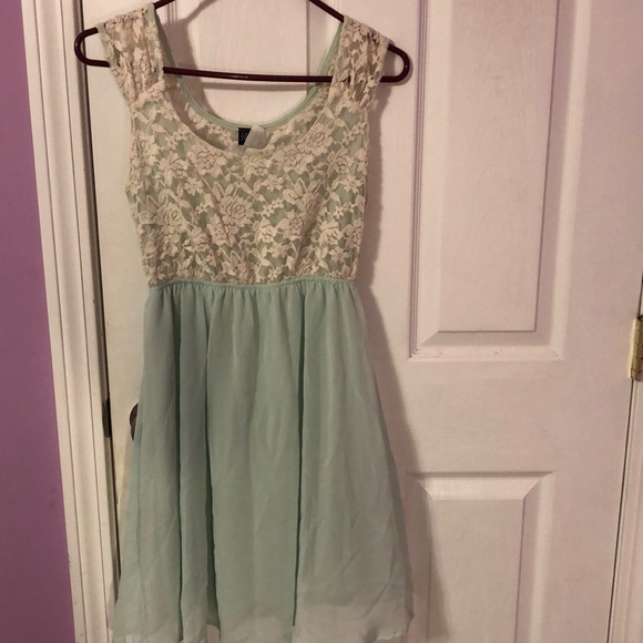 Blue dress - Picture 1 of 2